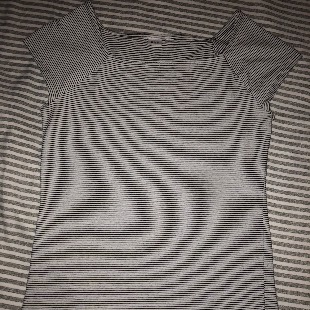 GAP striped shirt